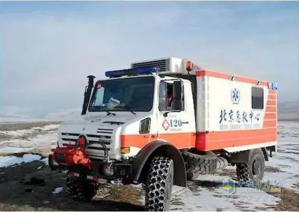 地震救援，烏尼莫克始終勇往直前