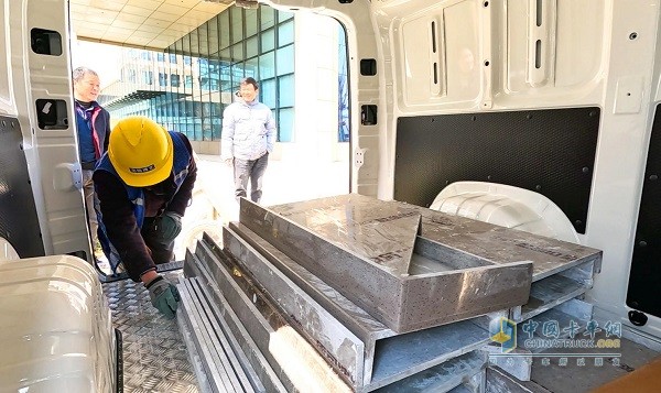 福田卡文樂福：解鎖城配“新玩法”，女司機(jī)百公里場景實(shí)測