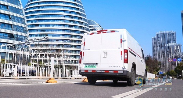 福田卡文樂福：解鎖城配“新玩法”，女司機(jī)百公里場景實(shí)測