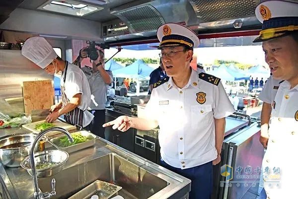 森源鴻馬多功能飲食保障車：應(yīng)急救援中的 “移動廚房”