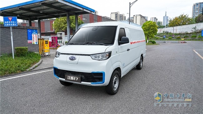 誰才是新能源VAN系中的質(zhì)價(jià)比之選？開瑞江豚E7升級(jí)車型給你答案