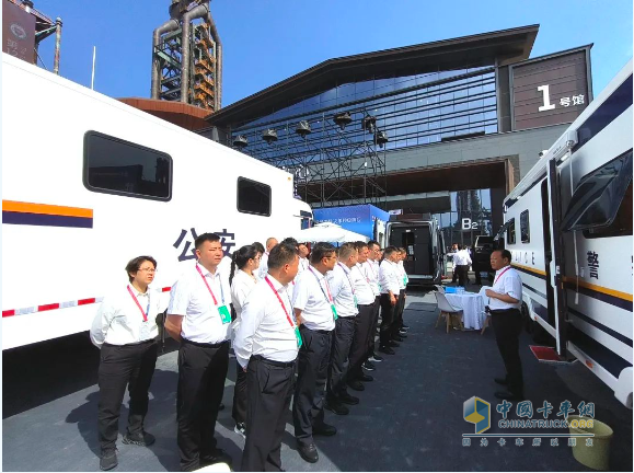 森源鴻馬閃耀第十二屆警用裝備博覽會：詮釋“移動通信指揮車平臺智能制造者”實力