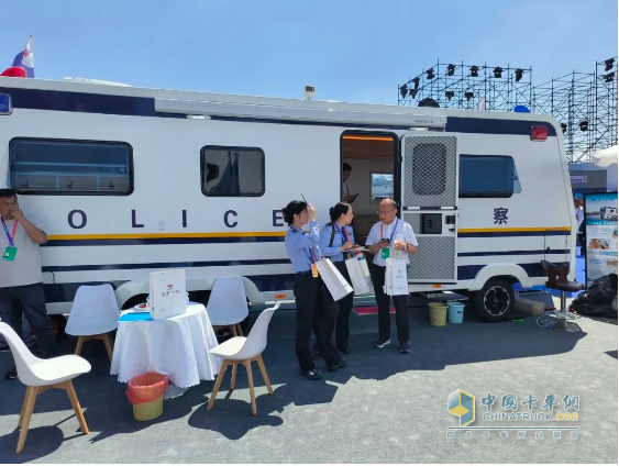 森源鴻馬閃耀第十二屆警用裝備博覽會：詮釋“移動通信指揮車平臺智能制造者”實力