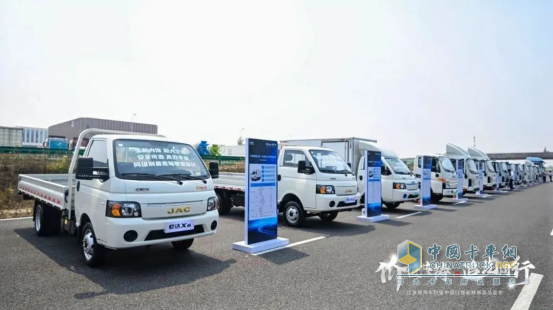 六十一載追光路：江淮商用車以技術(shù)創(chuàng)新與用戶價(jià)值引領(lǐng)行業(yè)變革