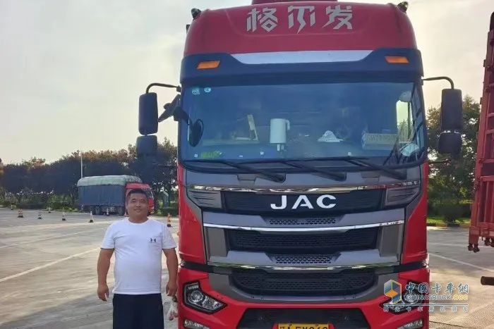 嘎嘎好，江淮格爾發(fā)快遞載貨車幫助東北老鐵生意節(jié)節(jié)高