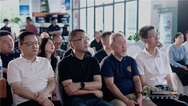 卡友福山城煥新出發(fā)，構(gòu)筑商用車服務新生態(tài)！