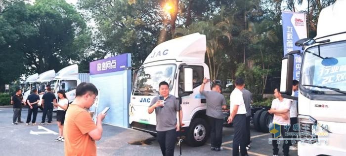 用戶共創(chuàng)，智鏈花城！江淮商用車價(jià)值中國(guó)行暨新能源輕卡全場(chǎng)景解決方案登陸廣州