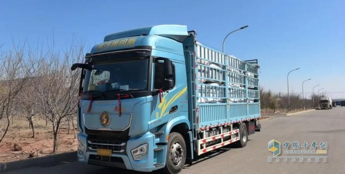百公里16.43L，陜汽龍?bào)KH用“芯”定義6米8載貨車新標(biāo)桿！