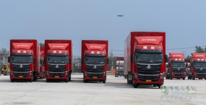 618之前批量交付260臺(tái)，誰(shuí)家快遞車這么受歡迎？