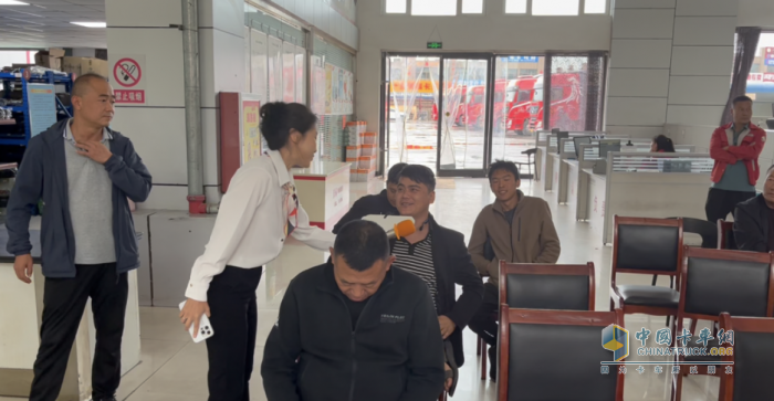 共享關(guān)懷 舒適暢行—伊思靈華泰客戶關(guān)愛固原站完滿舉行