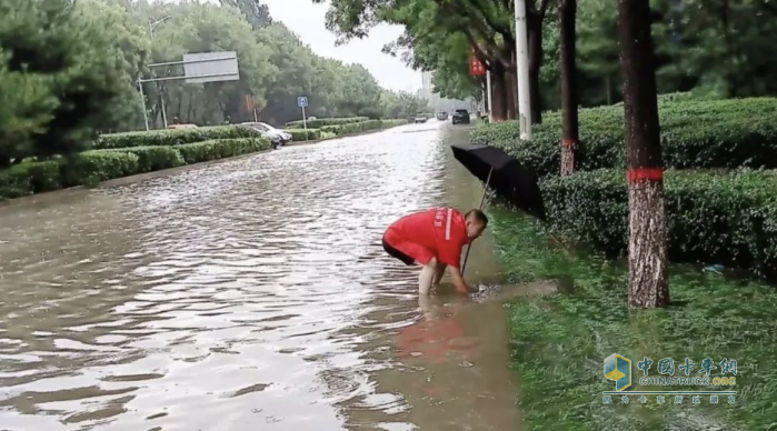 助力防汛救災(zāi)，福龍馬在行動