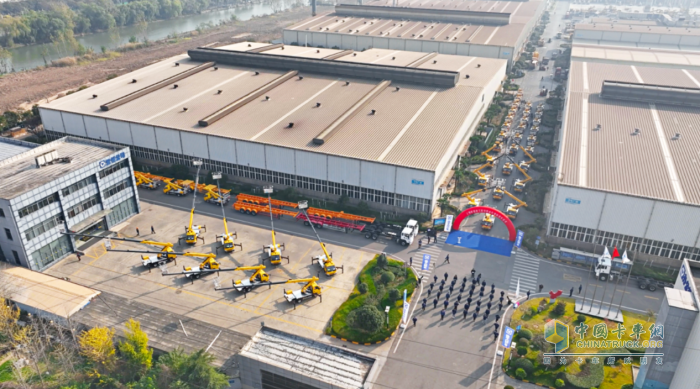 奔赴建設一線！徐工高空作業(yè)車批量出征！