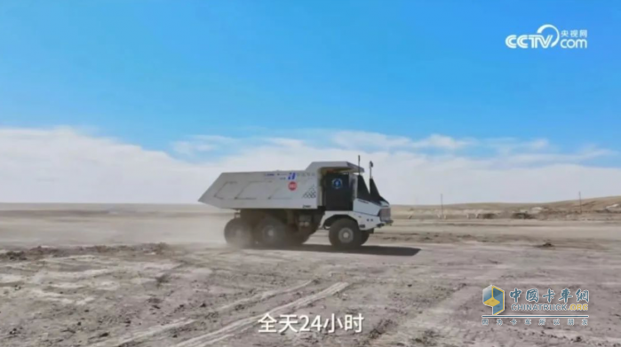 央視體驗(yàn)官探訪揭秘 看徐工搭上數(shù)智列車(chē)