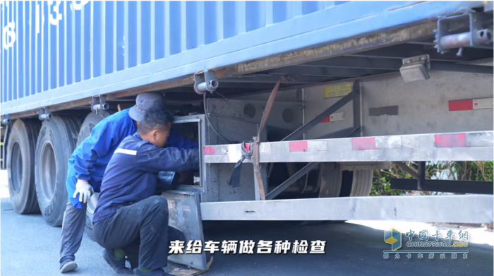 110萬公里零大修！物流老板為何押注乘龍H7 LNG？