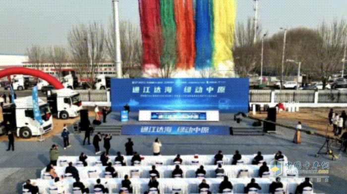 穩(wěn)居“銷冠”！徐工領(lǐng)跑新能源重卡賽道