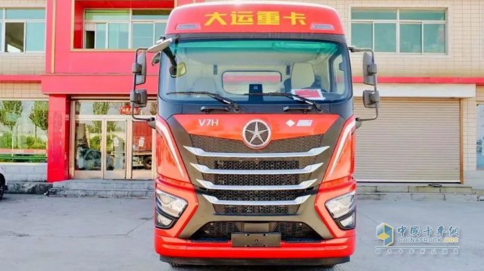 百公里氣耗28.7kg，大運V7H 燃氣牽引車一年多賺3萬元