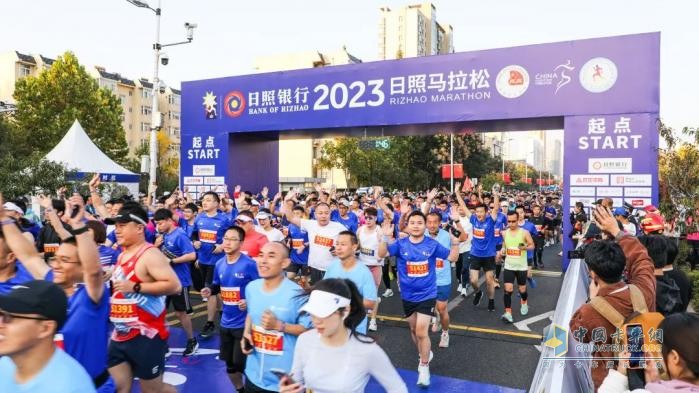 賽事官方唯一指定用車 飛碟汽車與跑友們共赴“日馬”之約！