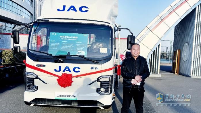 閃耀2025深圳國(guó)際商用車生態(tài)博覽會(huì) 江淮1卡智領(lǐng)綠色物流未來(lái)