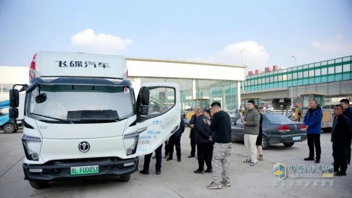飛碟漫天飛財(cái)運(yùn)滿滿 · 車友會(huì)：一場(chǎng)“車輪上的故事會(huì)”，燃爆草原！