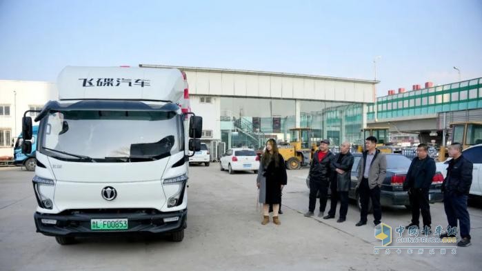 飛碟漫天飛財(cái)運(yùn)滿滿 · 車友會(huì)：一場(chǎng)“車輪上的故事會(huì)”，燃爆草原！