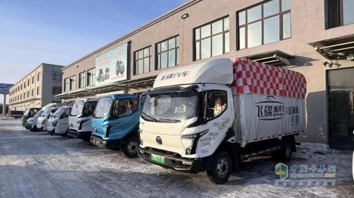 飛碟漫天飛一月行駛一萬三千公里，挑戰(zhàn)極寒、大漠、無人區(qū)