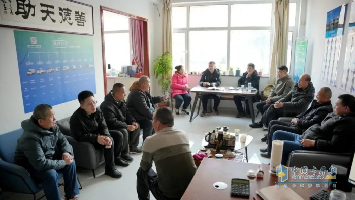 飛碟漫天飛一月行駛一萬三千公里，挑戰(zhàn)極寒、大漠、無人區(qū)