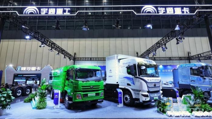 宇通重工亮相鄭州國際新能源汽車博覽會(huì)