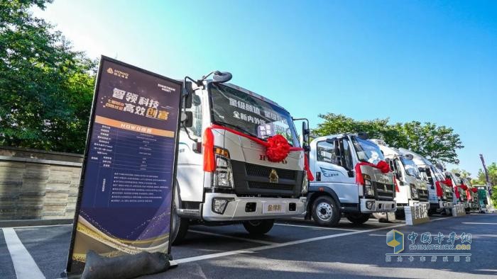 7月捷報！月銷超2萬輛再奪冠 中國重汽下半年開局強勢領(lǐng)跑