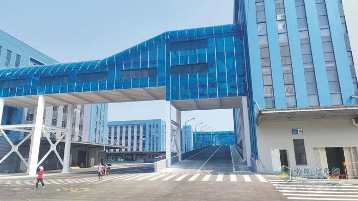 中通快遞新春返工招聘，西南總部將于2025年6月建成投產(chǎn)   