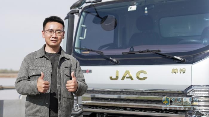 閃耀2025深圳國(guó)際商用車生態(tài)博覽會(huì) 江淮1卡智領(lǐng)綠色物流未來(lái)