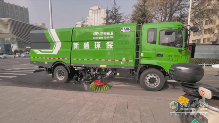 宇通新能源環(huán)衛(wèi)車交付蘭州，助力共建“蘭州藍(lán)”