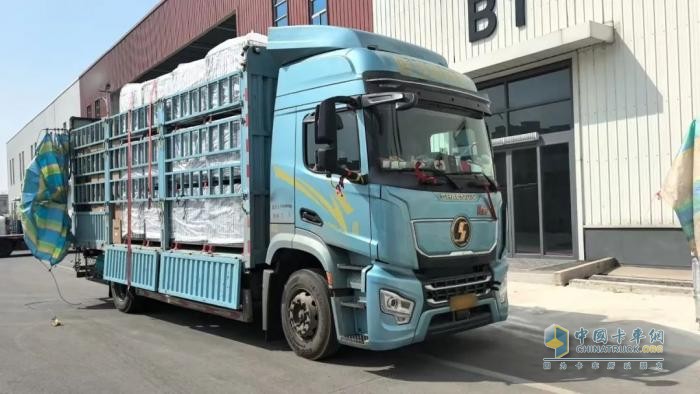 百公里16.43L，陜汽龍?bào)KH用“芯”定義6米8載貨車新標(biāo)桿！