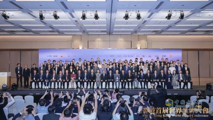 香港首屆世界品牌大會，徐工榮膺中國品牌國際化標(biāo)桿！