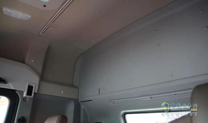 400公里續(xù)航25分鐘完成補能，江淮跨越X5純電牽引車來襲，實拍帶你看配置如何