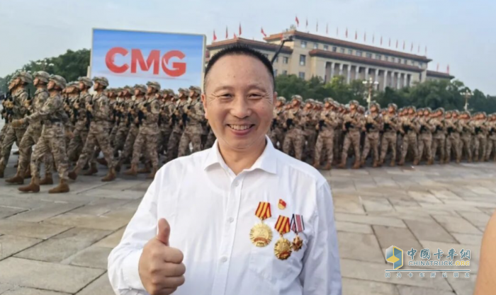 鐵甲榮光！115輛東風(fēng)軍車天安門廣場(chǎng)成功受閱！