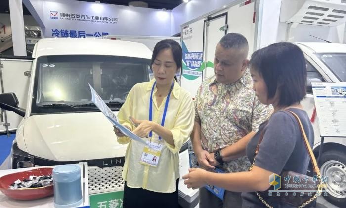 冷鏈運輸看這里！五菱冷藏車廣州展實力圈粉海內(nèi)外客戶