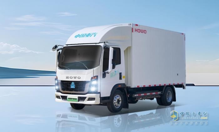 HOWO新能源冷藏車：讓每一口冷飲，從工廠到冰柜始終“冰爽十足”