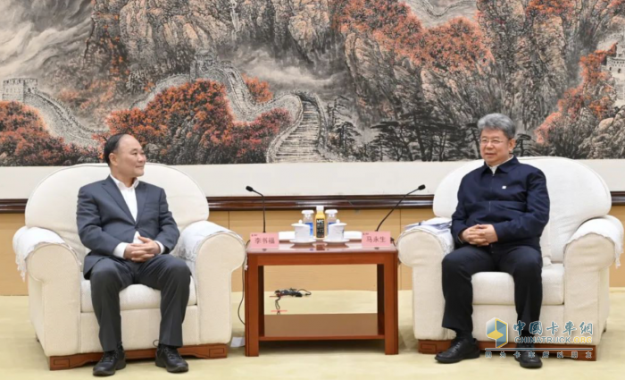 吉利控股與中國石化簽署戰(zhàn)略合作協(xié)議 以新質(zhì)生產(chǎn)力加快推動(dòng)能源轉(zhuǎn)型