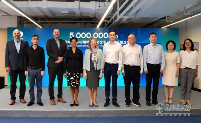 500萬(wàn)公里累計(jì)行駛里程！康明斯Accelera氫燃料電池助力臨港公交創(chuàng)造新紀(jì)錄   