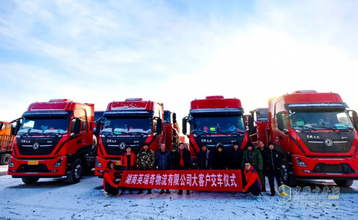 108輛燃?xì)庾幽杠嚱桓?東風(fēng)商用車領(lǐng)跑疆煤外運(yùn)大市場