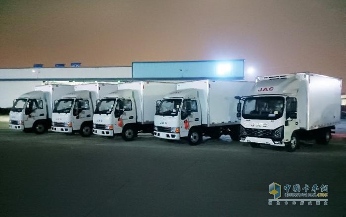 交車捷報頻傳，江淮1卡品牌勢能持續(xù)燃動