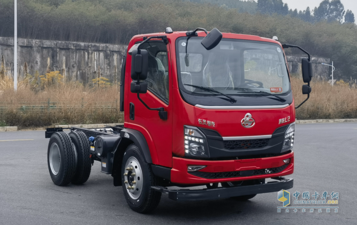 乘龍L2自卸車：動力強勁+承載穩(wěn)固，城鄉(xiāng)運輸無壓力