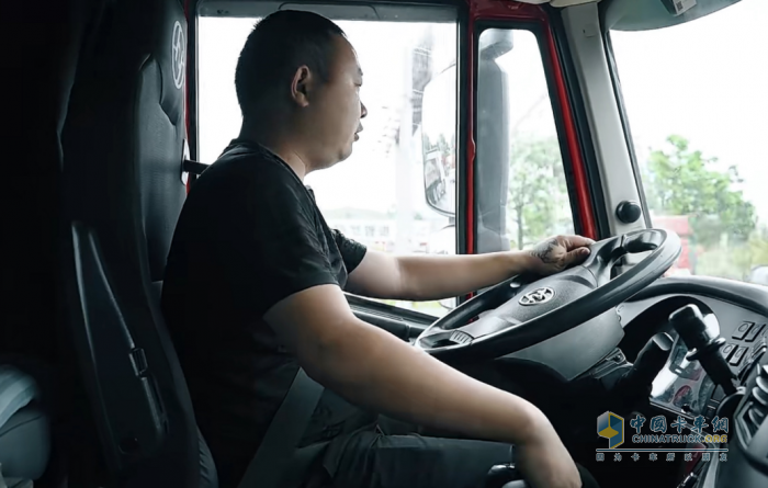 輕量多載 減震舒適 上汽紅巖廣西用戶：車行不行，山路一跑就見分曉