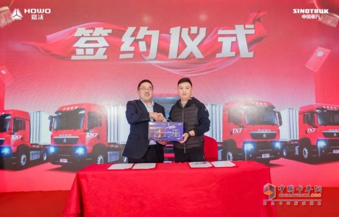 港口老板們都在搶什么？豪沃港拖車強(qiáng)勢鉅惠驚艷上海灘