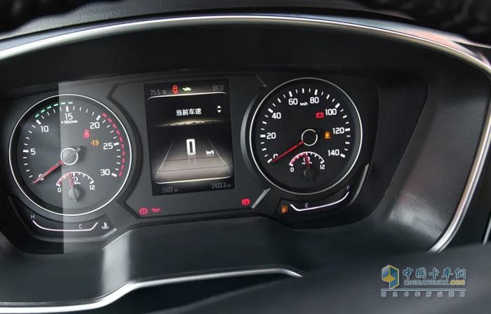 江淮格爾發(fā)：別再猛踩油門了！這樣開車，你也能省出半箱油！
