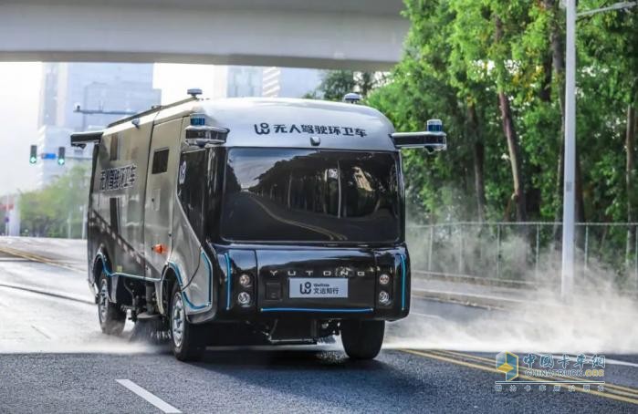 直擊鄭州新能源汽車生態(tài)伙伴大會(huì)：宇通環(huán)衛(wèi)自動(dòng)駕駛洗掃車實(shí)力“吸睛”！