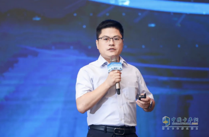 簽約熱潮席卷全國！宇通重卡全系新品成都上市再現(xiàn)大單