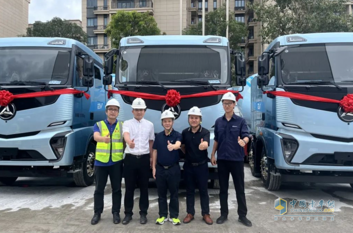 廣西盛天批量購(gòu)入10臺(tái)三一純電動(dòng)攪拌車