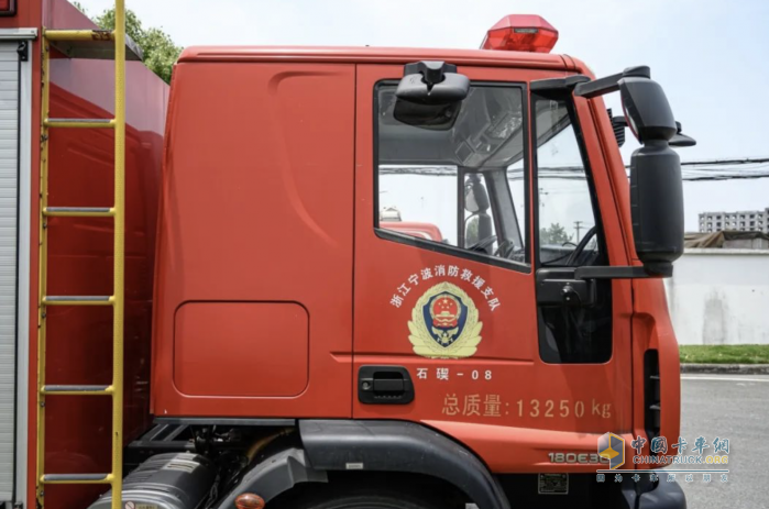 特能裝！特可靠！進(jìn)口依維柯Eurocargo底盤(pán)捷達(dá)器材消防車(chē)