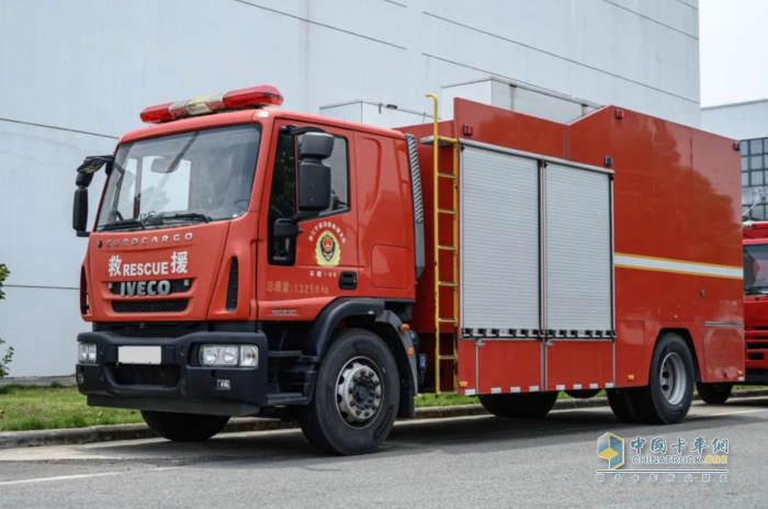 特能裝！特可靠！進(jìn)口依維柯Eurocargo底盤(pán)捷達(dá)器材消防車(chē)